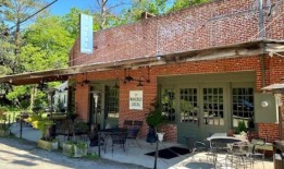 我们喜欢奇妙的韦弗利的5件事，阿拉巴马州的一个小镇的宝藏