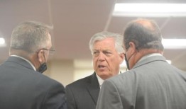 阿拉巴马州限制国旗展示的立法怎么会禁止LGBTQ彩虹旗