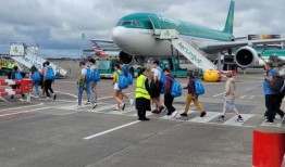 都柏林机场的老板说，都柏林机场明年可能会突破200万乘客上限