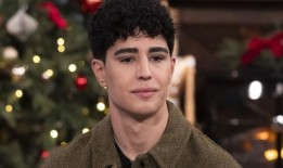 梅根·马克尔的代言人奥米德·斯考比抨击新苏塞克斯网站的报道：“继续!”