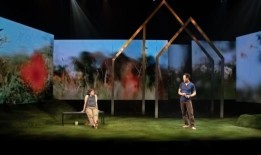 评论：评论家如何看待亚历克西斯·希尔的《打破故事》？